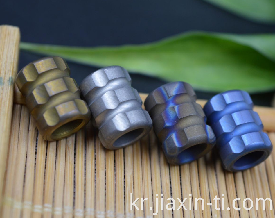 titanium knife beads (2)